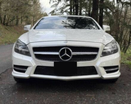 Белый Мерседес CLS серия, объемом двигателя 4.7 л и пробегом 107 тыс. км за 6400 $, фото 5 на Automoto.ua
