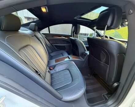 Белый Мерседес CLS серия, объемом двигателя 4.7 л и пробегом 152 тыс. км за 5500 $, фото 12 на Automoto.ua