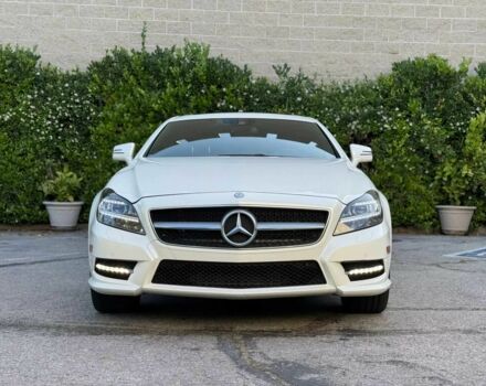 Білий Мерседес CLS серия, об'ємом двигуна 4.7 л та пробігом 120 тис. км за 10000 $, фото 1 на Automoto.ua