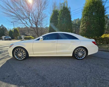 Белый Мерседес CLS серия, объемом двигателя 4.7 л и пробегом 74 тыс. км за 20000 $, фото 3 на Automoto.ua
