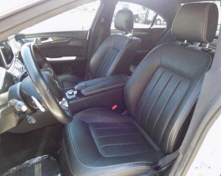 Белый Мерседес CLS серия, объемом двигателя 3 л и пробегом 44 тыс. км за 8300 $, фото 10 на Automoto.ua