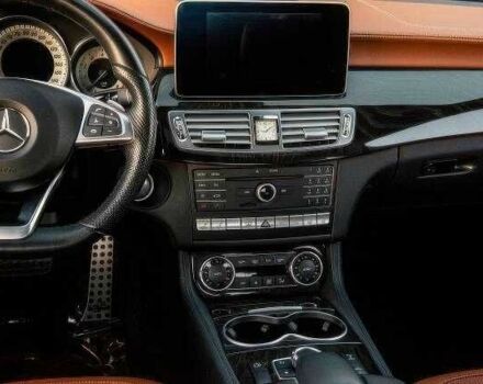 Белый Мерседес CLS серия, объемом двигателя 4.7 л и пробегом 99 тыс. км за 11000 $, фото 11 на Automoto.ua