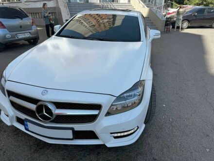 Белый Мерседес CLS серия, объемом двигателя 3.5 л и пробегом 205 тыс. км за 18500 $, фото 1 на Automoto.ua