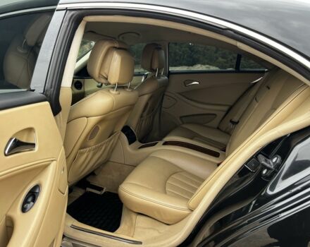 Чорний Мерседес CLS серия, об'ємом двигуна 3.5 л та пробігом 180 тис. км за 7500 $, фото 5 на Automoto.ua
