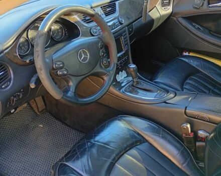 Черный Мерседес CLS серия, объемом двигателя 3.5 л и пробегом 270 тыс. км за 10000 $, фото 7 на Automoto.ua