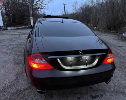 Черный Мерседес CLS серия, объемом двигателя 3.5 л и пробегом 432 тыс. км за 8900 $, фото 5 на Automoto.ua