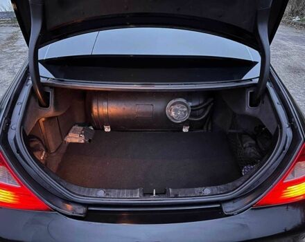 Черный Мерседес CLS серия, объемом двигателя 3.5 л и пробегом 432 тыс. км за 8900 $, фото 10 на Automoto.ua