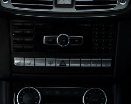 Черный Мерседес CLS серия, объемом двигателя 4.7 л и пробегом 253 тыс. км за 20000 $, фото 15 на Automoto.ua