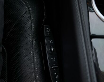 Черный Мерседес CLS серия, объемом двигателя 4.7 л и пробегом 253 тыс. км за 20000 $, фото 16 на Automoto.ua