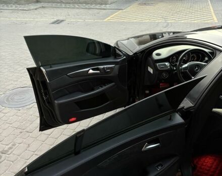 Черный Мерседес CLS серия, объемом двигателя 4.7 л и пробегом 253 тыс. км за 20000 $, фото 10 на Automoto.ua