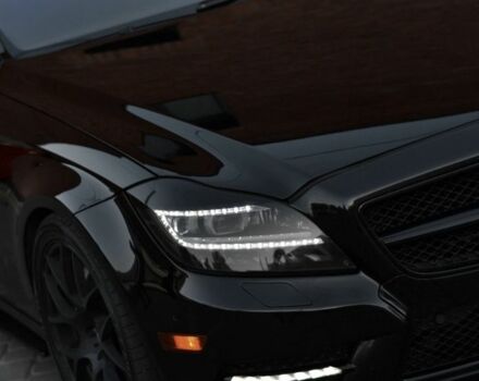 Черный Мерседес CLS серия, объемом двигателя 4.7 л и пробегом 253 тыс. км за 20000 $, фото 2 на Automoto.ua