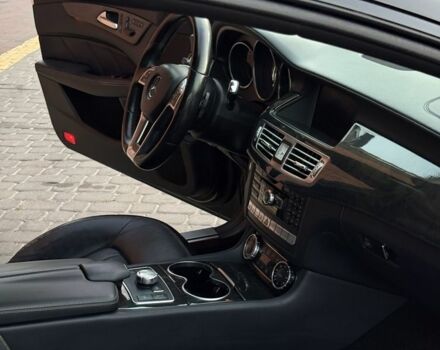 Черный Мерседес CLS серия, объемом двигателя 4.7 л и пробегом 253 тыс. км за 20000 $, фото 12 на Automoto.ua