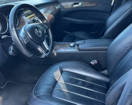 Черный Мерседес CLS серия, объемом двигателя 2.1 л и пробегом 280 тыс. км за 20800 $, фото 21 на Automoto.ua