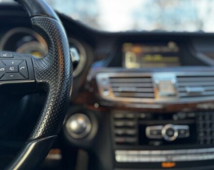Черный Мерседес CLS серия, объемом двигателя 4.7 л и пробегом 195 тыс. км за 17000 $, фото 11 на Automoto.ua