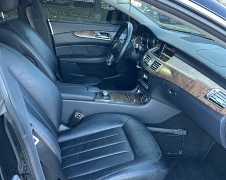 Черный Мерседес CLS серия, объемом двигателя 2.1 л и пробегом 280 тыс. км за 20800 $, фото 16 на Automoto.ua