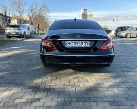Черный Мерседес CLS серия, объемом двигателя 2.1 л и пробегом 280 тыс. км за 20800 $, фото 6 на Automoto.ua