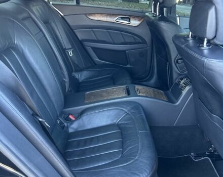 Черный Мерседес CLS серия, объемом двигателя 2.1 л и пробегом 280 тыс. км за 20800 $, фото 17 на Automoto.ua