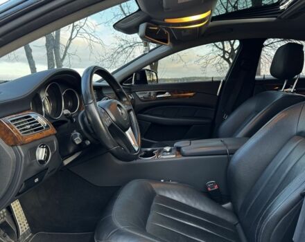 Черный Мерседес CLS серия, объемом двигателя 4.7 л и пробегом 195 тыс. км за 17000 $, фото 14 на Automoto.ua