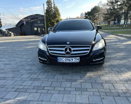 Черный Мерседес CLS серия, объемом двигателя 2.1 л и пробегом 280 тыс. км за 20800 $, фото 8 на Automoto.ua
