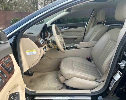 Черный Мерседес CLS серия, объемом двигателя 4.7 л и пробегом 86 тыс. км за 12400 $, фото 8 на Automoto.ua