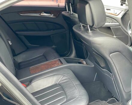 Черный Мерседес CLS серия, объемом двигателя 4.7 л и пробегом 83 тыс. км за 6700 $, фото 10 на Automoto.ua