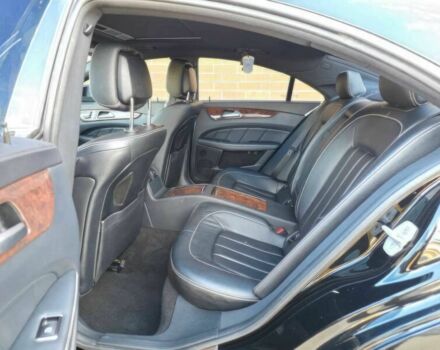 Черный Мерседес CLS серия, объемом двигателя 4.7 л и пробегом 86 тыс. км за 10000 $, фото 11 на Automoto.ua