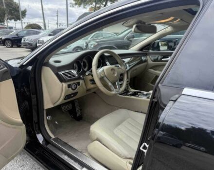 Черный Мерседес CLS серия, объемом двигателя 4.7 л и пробегом 83 тыс. км за 10000 $, фото 8 на Automoto.ua