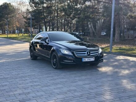 Черный Мерседес CLS серия, объемом двигателя 2.1 л и пробегом 280 тыс. км за 20800 $, фото 1 на Automoto.ua