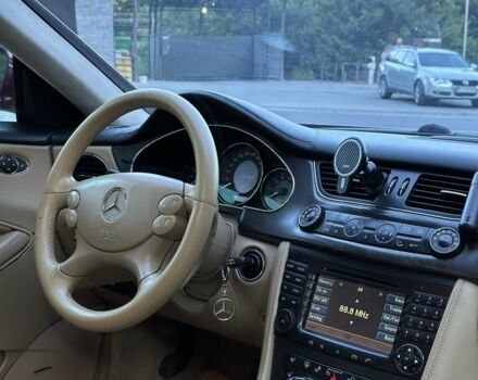 Красный Мерседес CLS серия, объемом двигателя 3.5 л и пробегом 290 тыс. км за 7600 $, фото 10 на Automoto.ua