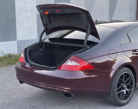 Красный Мерседес CLS серия, объемом двигателя 5 л и пробегом 151 тыс. км за 9500 $, фото 21 на Automoto.ua