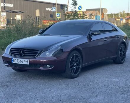 Красный Мерседес CLS серия, объемом двигателя 5 л и пробегом 151 тыс. км за 9500 $, фото 6 на Automoto.ua