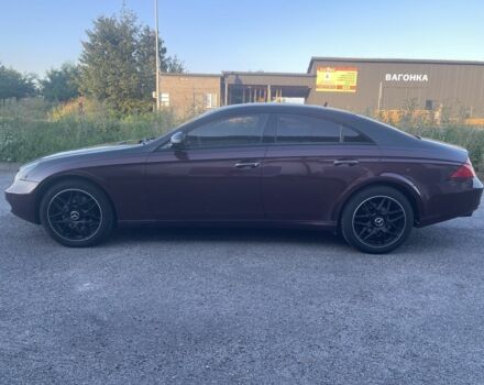 Красный Мерседес CLS серия, объемом двигателя 5 л и пробегом 151 тыс. км за 9500 $, фото 5 на Automoto.ua