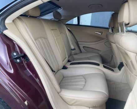 Красный Мерседес CLS серия, объемом двигателя 5 л и пробегом 151 тыс. км за 9500 $, фото 14 на Automoto.ua