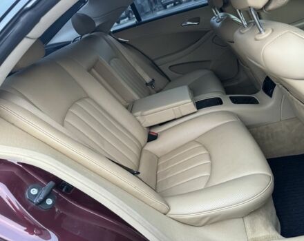 Червоний Мерседес CLS серия, об'ємом двигуна 5 л та пробігом 152 тис. км за 8999 $, фото 14 на Automoto.ua
