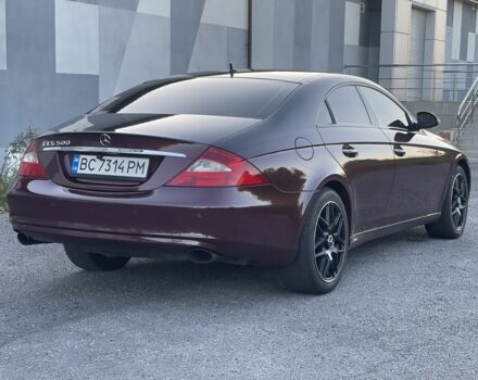 Красный Мерседес CLS серия, объемом двигателя 5 л и пробегом 151 тыс. км за 9500 $, фото 2 на Automoto.ua