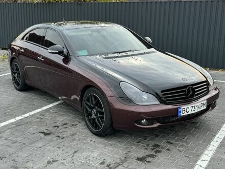 Червоний Мерседес CLS серия, об'ємом двигуна 5 л та пробігом 152 тис. км за 8999 $, фото 1 на Automoto.ua