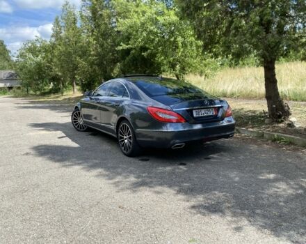 Серый Мерседес CLS серия, объемом двигателя 3 л и пробегом 310 тыс. км за 21602 $, фото 1 на Automoto.ua