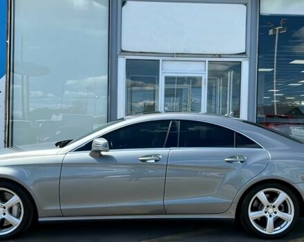 Серый Мерседес CLS серия, объемом двигателя 4.7 л и пробегом 86 тыс. км за 9500 $, фото 5 на Automoto.ua