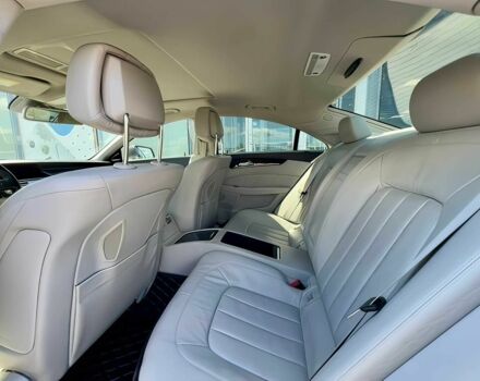Серый Мерседес CLS серия, объемом двигателя 4.7 л и пробегом 86 тыс. км за 9500 $, фото 11 на Automoto.ua