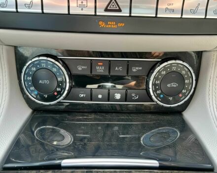 Серый Мерседес CLS серия, объемом двигателя 4.7 л и пробегом 86 тыс. км за 9500 $, фото 9 на Automoto.ua