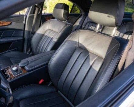 Серый Мерседес CLS серия, объемом двигателя 4.7 л и пробегом 83 тыс. км за 9500 $, фото 9 на Automoto.ua