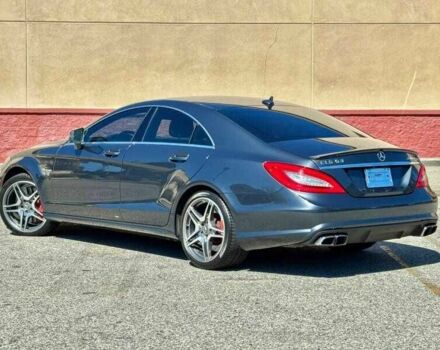 Серый Мерседес CLS серия, объемом двигателя 5.5 л и пробегом 143 тыс. км за 14300 $, фото 4 на Automoto.ua