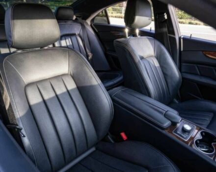 Серый Мерседес CLS серия, объемом двигателя 4.7 л и пробегом 83 тыс. км за 9500 $, фото 10 на Automoto.ua