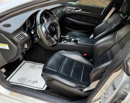 Серый Мерседес CLS серия, объемом двигателя 5.5 л и пробегом 89 тыс. км за 13300 $, фото 9 на Automoto.ua