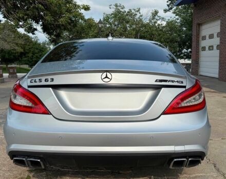 Серый Мерседес CLS серия, объемом двигателя 5.5 л и пробегом 89 тыс. км за 13300 $, фото 4 на Automoto.ua