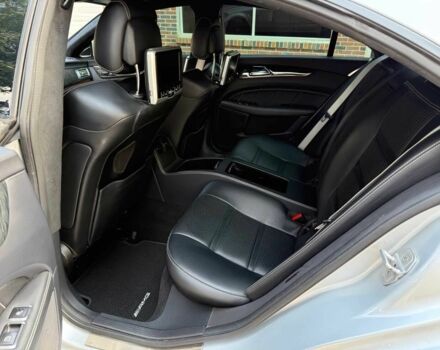 Серый Мерседес CLS серия, объемом двигателя 5.5 л и пробегом 89 тыс. км за 13300 $, фото 12 на Automoto.ua