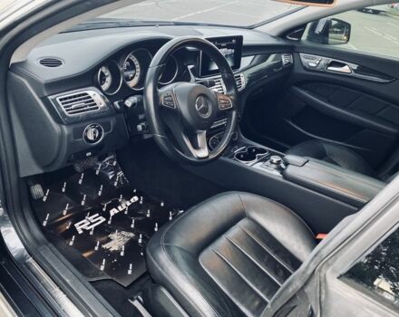 Серый Мерседес CLS серия, объемом двигателя 3 л и пробегом 107 тыс. км за 29000 $, фото 1 на Automoto.ua