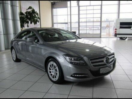 Серый Мерседес CLS серия, объемом двигателя 2.1 л и пробегом 150 тыс. км за 20900 $, фото 1 на Automoto.ua