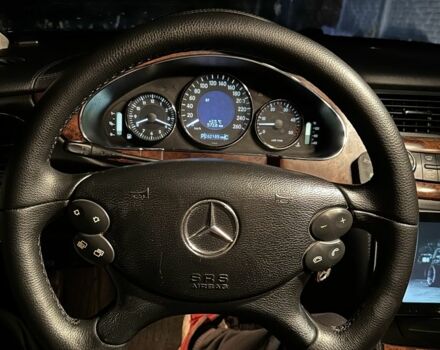 Синий Мерседес CLS серия, объемом двигателя 3 л и пробегом 262 тыс. км за 8800 $, фото 3 на Automoto.ua