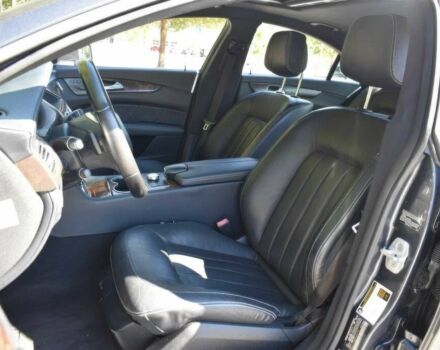 Синий Мерседес CLS серия, объемом двигателя 4.7 л и пробегом 87 тыс. км за 17900 $, фото 7 на Automoto.ua